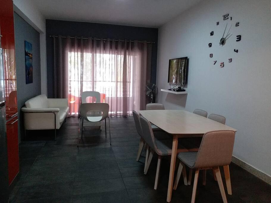 Beachfront Apartment Flic-en-Flacq 外观 照片